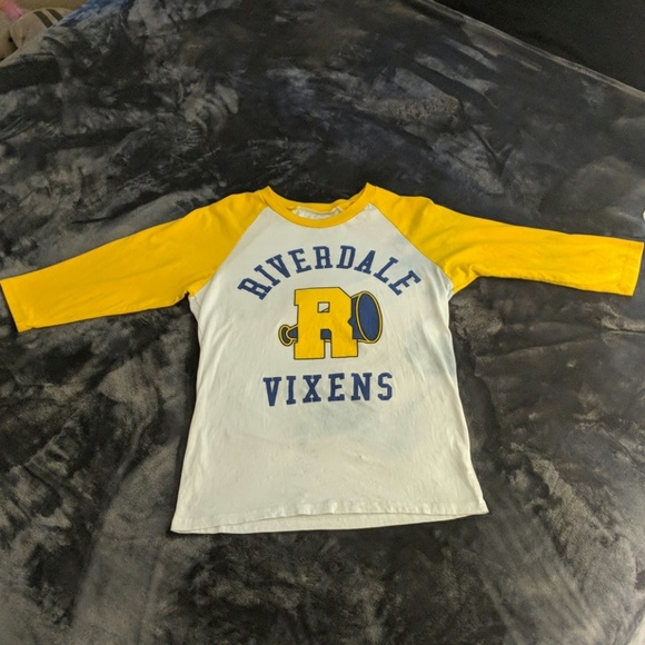 Hot Topic Tops Riverdale River Vixens Tshirt Poshmark